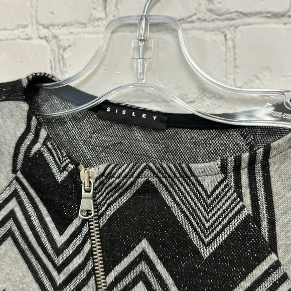 Sisley Sisley Girl asymmetrical zip top size m (7-8) NWOT - Picture 2 of 3